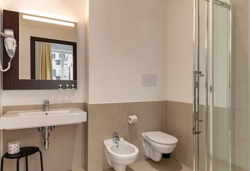 اتاق استاندارد, B&b Hotel Treviso