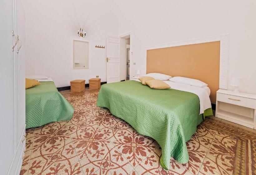 اتاق سوپریور سه تخته, Voilà Rooms Guest House