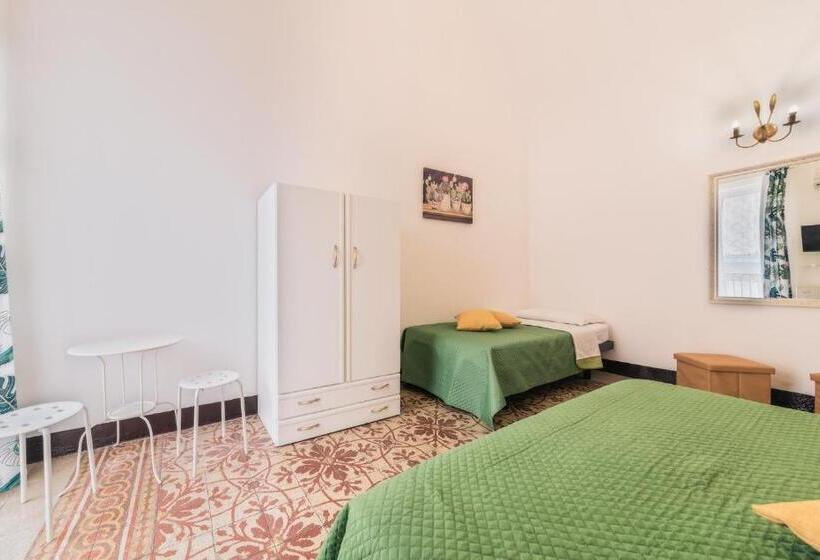 اتاق سوپریور سه تخته, Voilà Rooms Guest House
