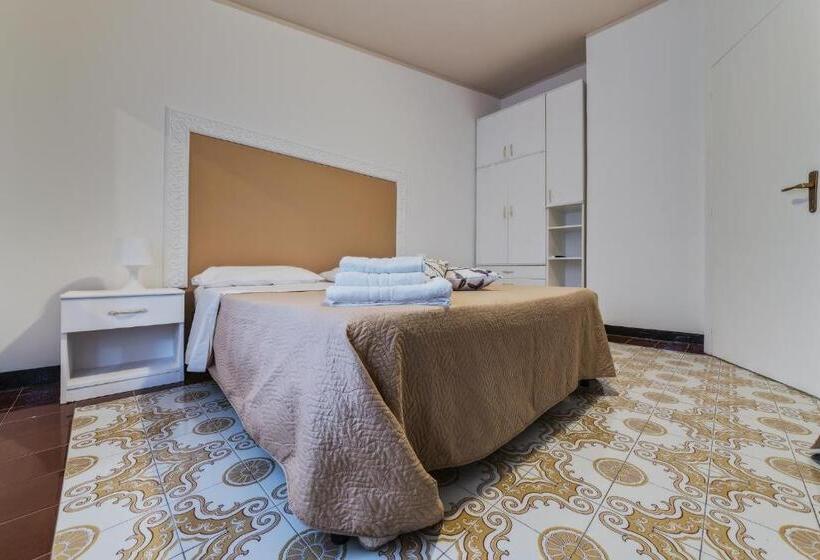 اتاق لوکس با تخت بزرگ, Voilà Rooms Guest House