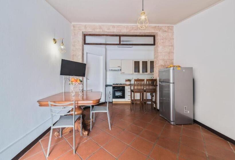 اتاق استاندارد با تراس, Voilà Rooms Guest House