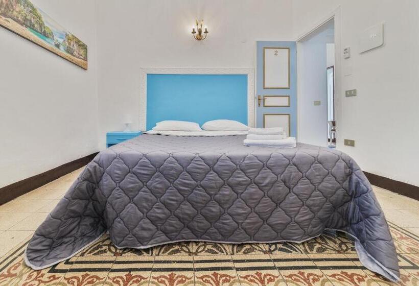 اتاق لوکس سه تخته, Voilà Rooms Guest House