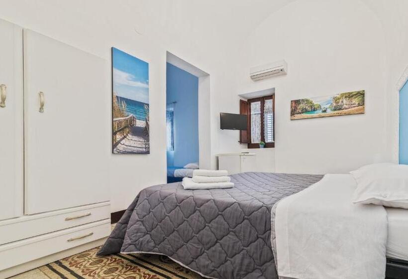 اتاق لوکس سه تخته, Voilà Rooms Guest House