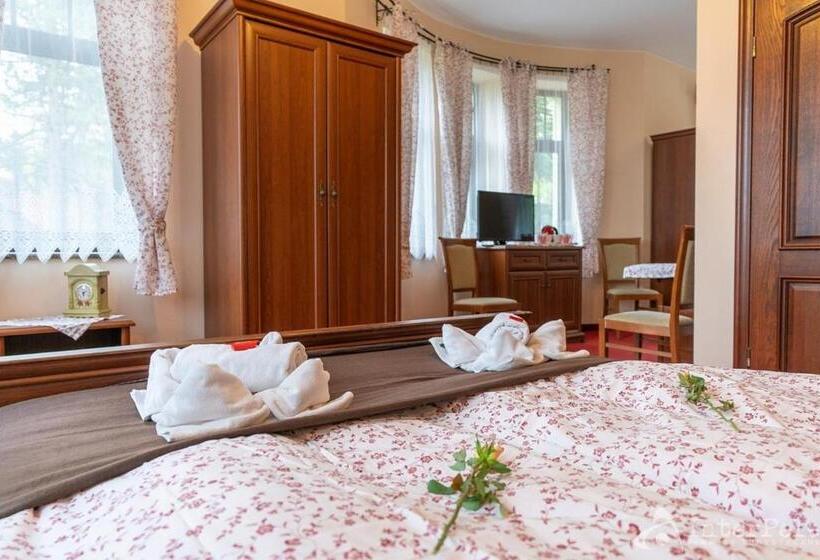 اتاق استاندارد چهار تخته, Willa Słoneczna Róża Pobyt Ze śniadaniami