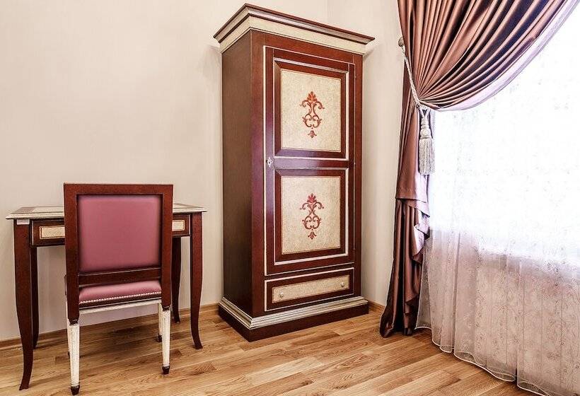 اتاق استاندارد یک نفره, Art Hotel Alexandrovskiy