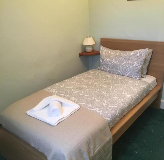 اتاق استاندارد یک نفره, Airdenair Guest House