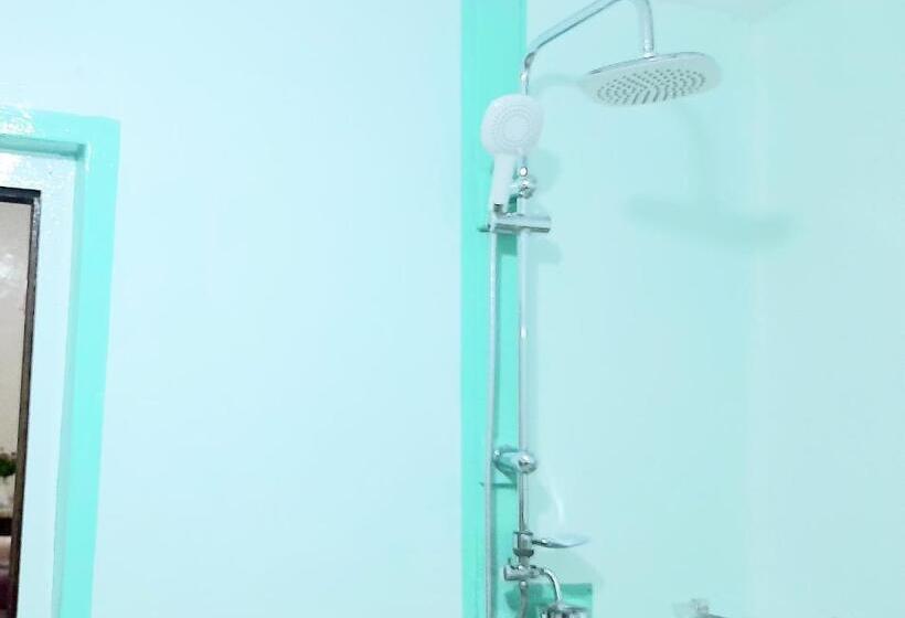 اتاق استاندارد سه نفره, Belview Guest House