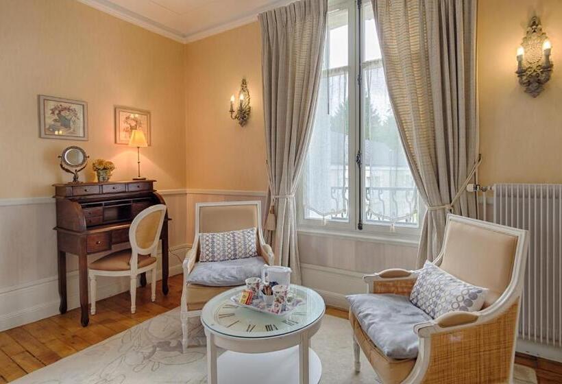 اتاق استاندارد با تخت دو نفره بزرگ, Manoir Du Parc