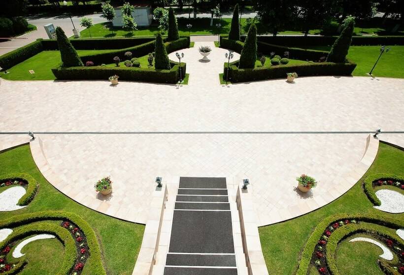 استودیوی استاندارد, Pontos Plaza