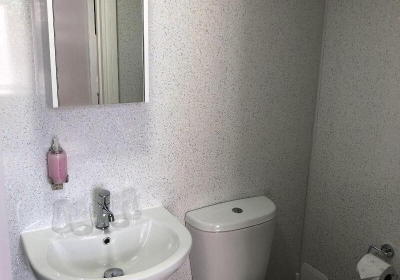 اتاق استاندارد یک نفره, Wisestay