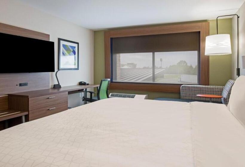 اتاق استاندارد با تخت بزرگ برای معلولان, Holiday Inn Express & Suites Racine, An Ihg