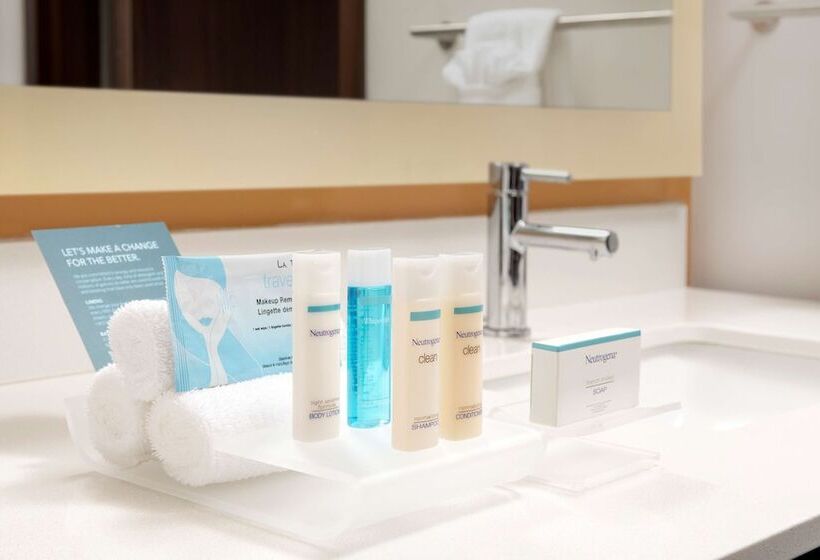 سوییت, Homewood Suites By Hilton Kansas City Speedway