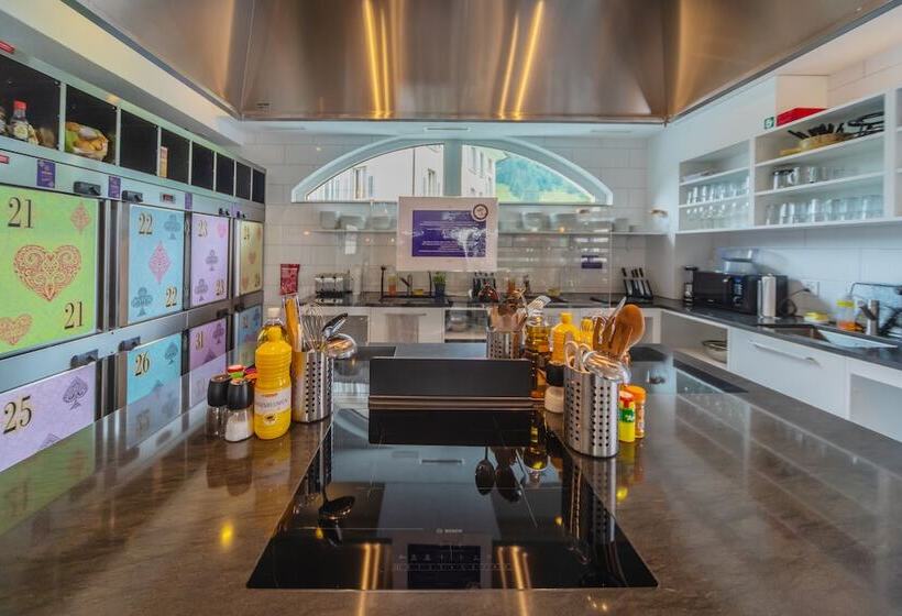 4인용 스탠다드 룸, Grand Your Home With Common Kitchens With Self Check In