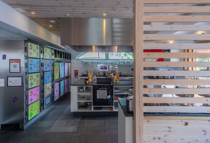 4인용 스탠다드 룸, Grand Your Home With Common Kitchens With Self Check In