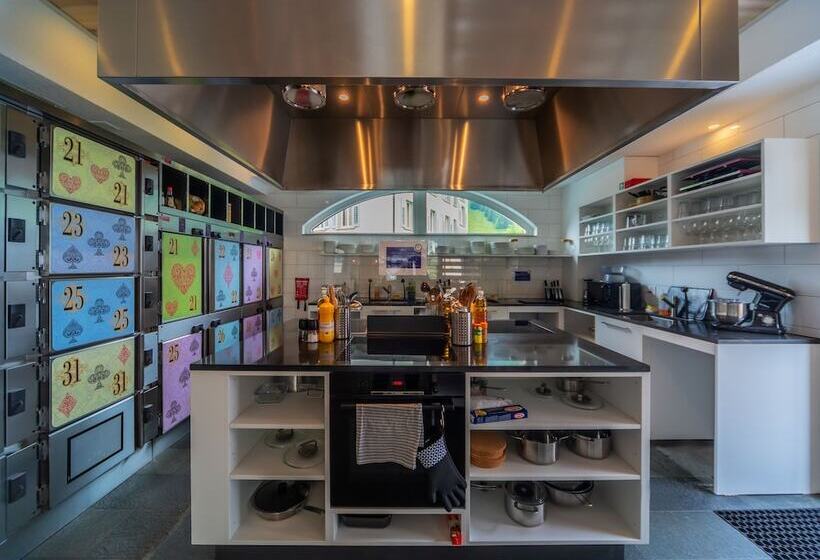 4인용 스탠다드 룸, Grand Your Home With Common Kitchens With Self Check In