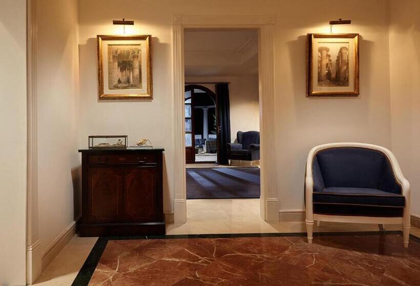 سوییت خانوادگی, The Touch Puerto Banús