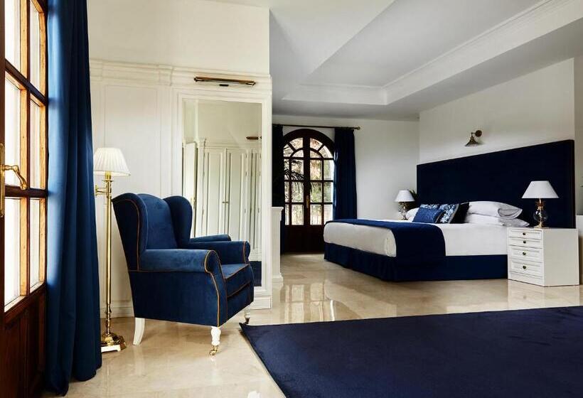 سوییت خانوادگی, The Touch Puerto Banús