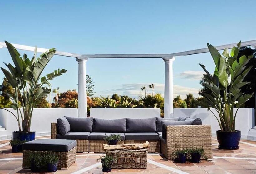 سوییت خانوادگی, The Touch Puerto Banús