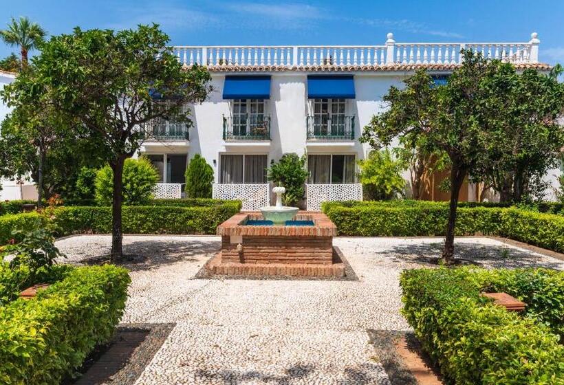 اتاق استاندارد با چشم‌انداز باغ, The Touch Puerto Banús