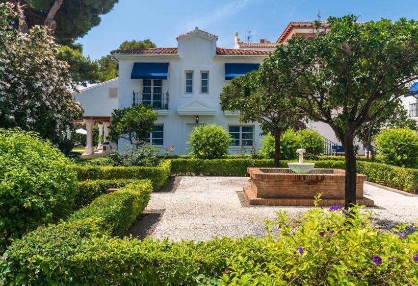 اتاق لوکس با بالکن, The Touch Puerto Banús