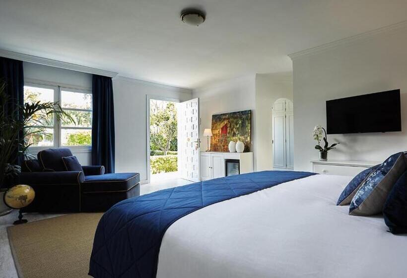 اتاق لوکس با بالکن, The Touch Puerto Banús