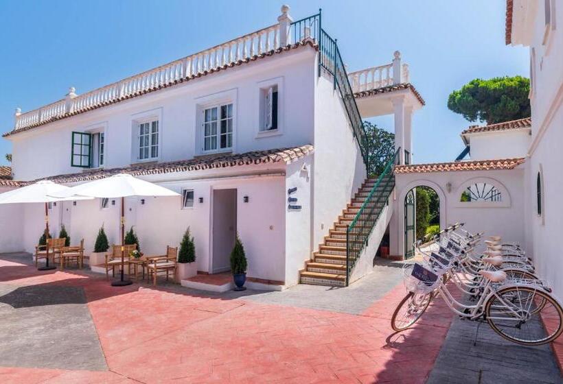 اتاق استاندارد چهارنفره با چشم‌انداز باغ, The Touch Puerto Banús