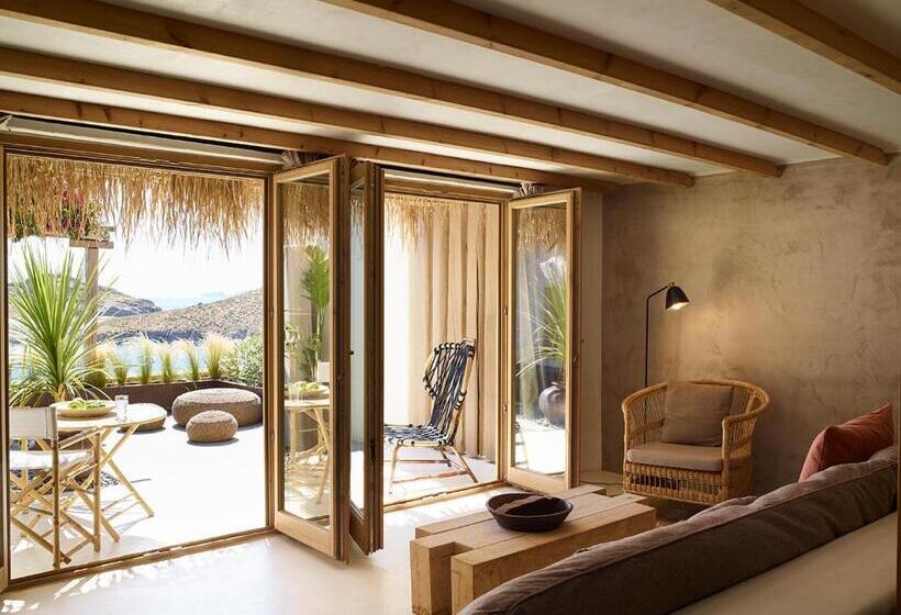 2 Bedrooms Suite Sea View, The Wild By Interni