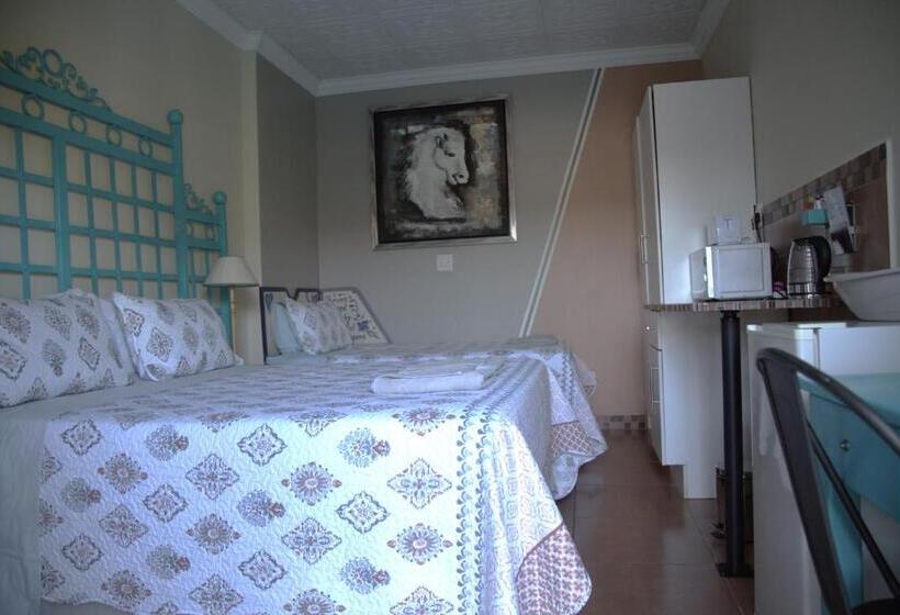 اتاق استاندارد, Xaviera Guest House