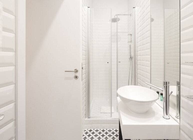 Studio Superior, Lisbon Serviced Apartments   Chiado Emenda