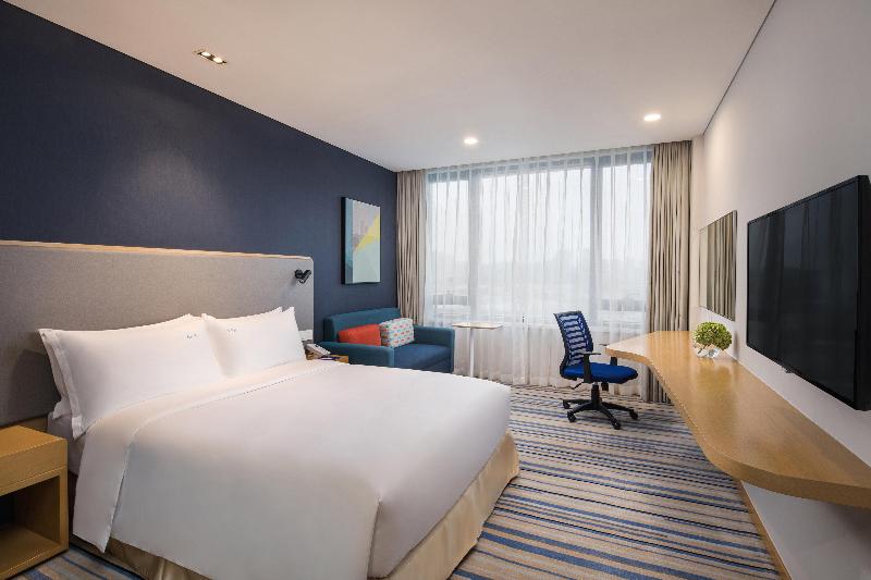 اتاق استاندارد با تخت دو نفره بزرگ, Holiday Inn Wuxi Taihu New City