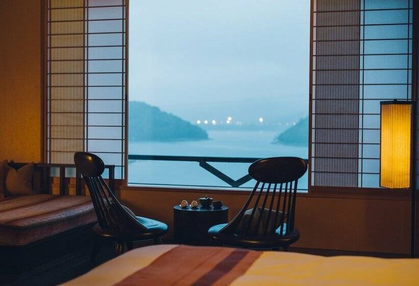 اتاق کلاسیک با چشم‌انداز دریاچه, Hoshino Resorts Kai Enshu