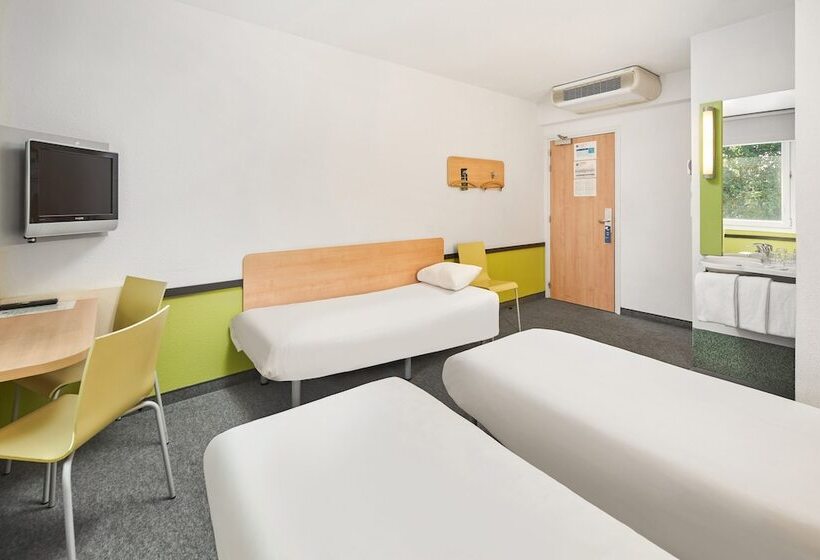 اتاق استاندارد سه نفره, Ibis Budget Wrocław Południe