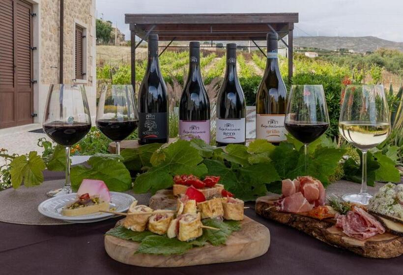 اتاق لوکس با چشم‌انداز دریا, Borgo Giallonardo Wine Relais