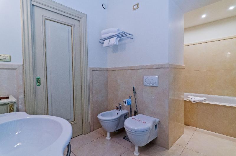 اتاق استاندارد با تخت بزرگ, Sheraton Grand Chennai Resort & Spa