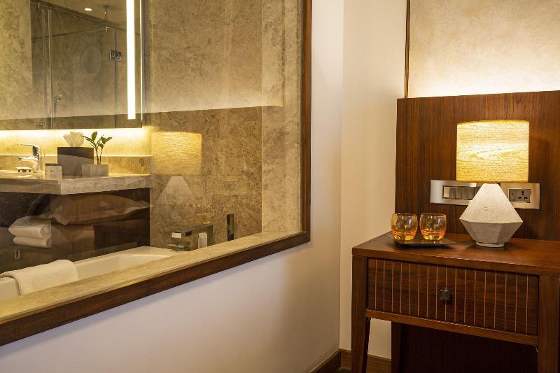اتاق استاندارد با تخت بزرگ, Sheraton Grand Chennai Resort & Spa