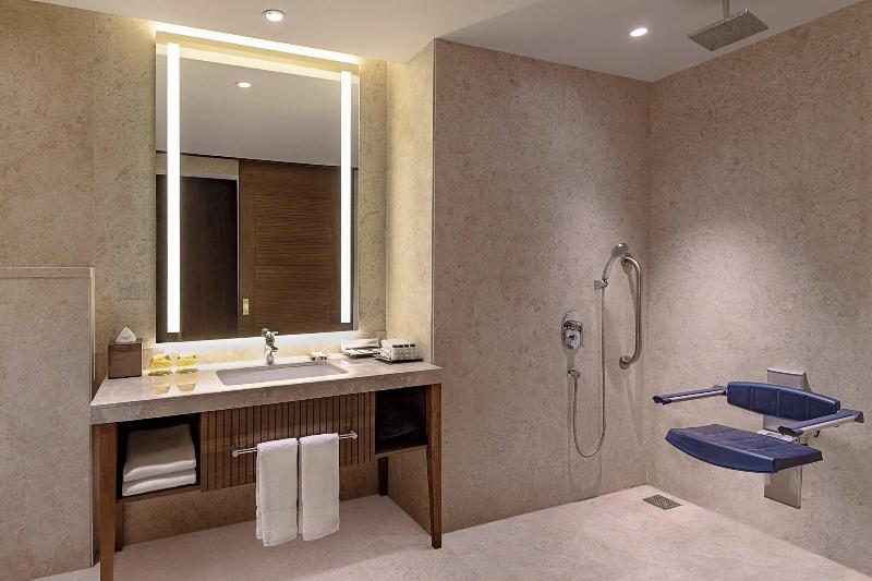 اتاق استاندارد با تخت بزرگ, Sheraton Grand Chennai Resort & Spa