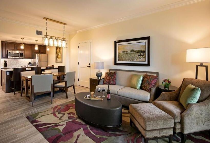 سوئیت با چشم‌انداز, Grand Reserve At The Meritage