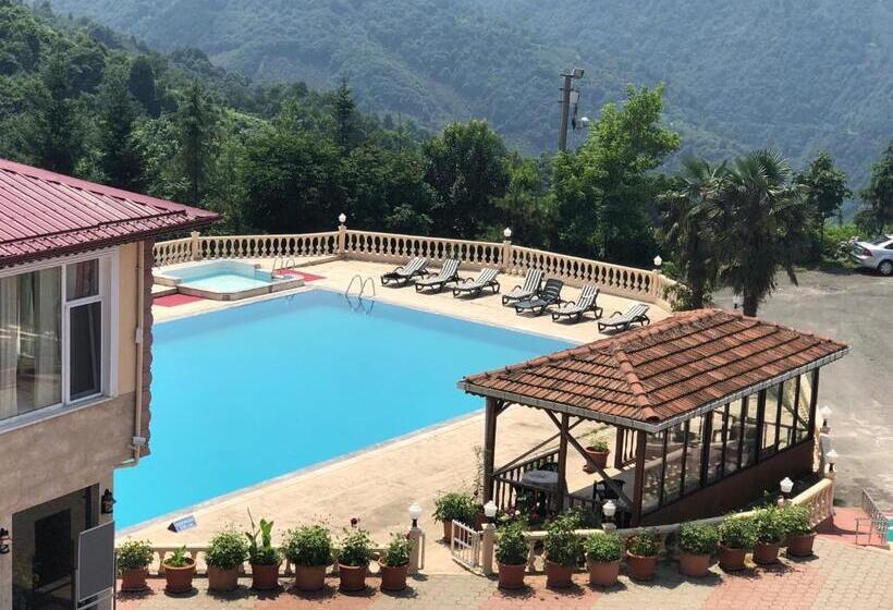 سوییت جونیور لوکس, Zarha Mountain Resort