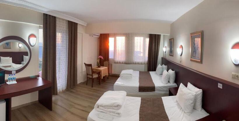 اتاق استاندارد سه نفره, Zarha Mountain Resort