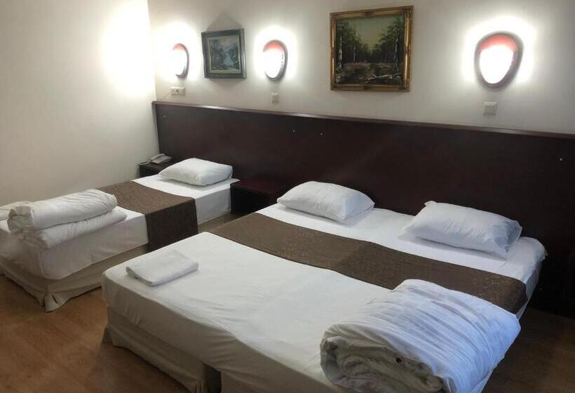 اتاق استاندارد سه نفره, Zarha Mountain Resort