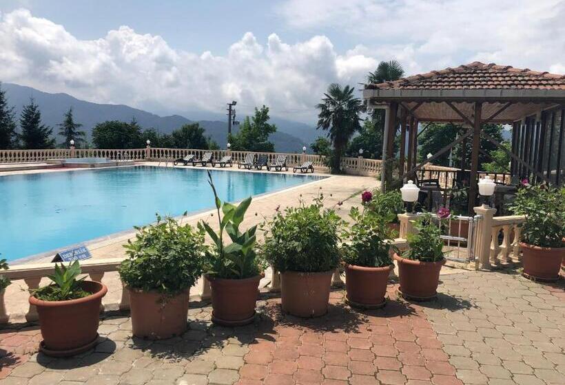 اتاق استاندارد چهار تخته, Zarha Mountain Resort