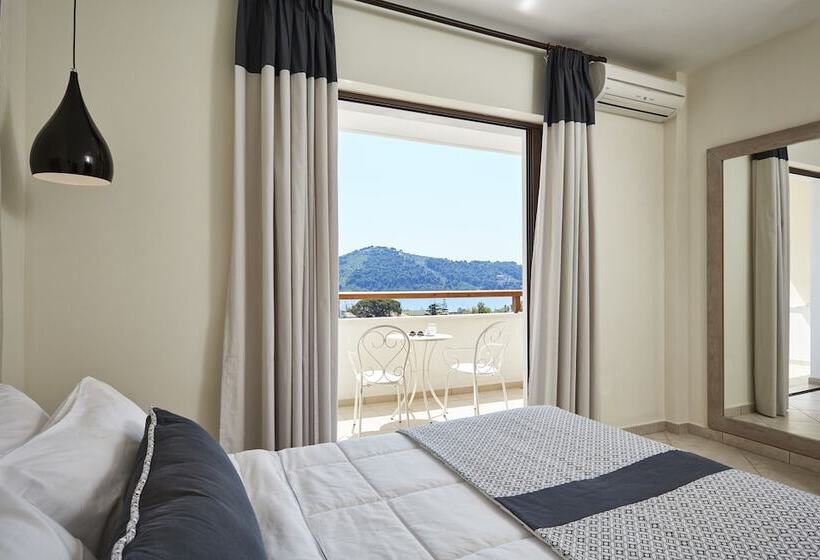 Deluxe Suite Sea View, Skiathos Living