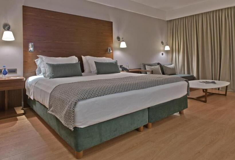 سوئیت جونیور با چشم‌انداز کوهستان, Crete Golf Club