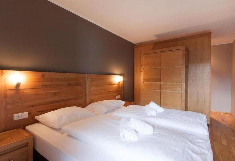 2 Bedroom Apartment with Views, Appart Laijola