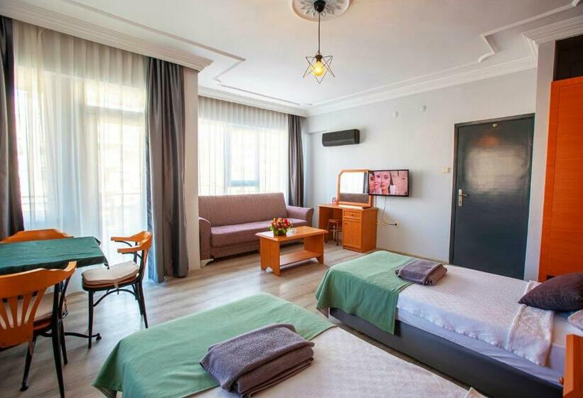 استودیوی استاندارد, Hma Hotel & Suites