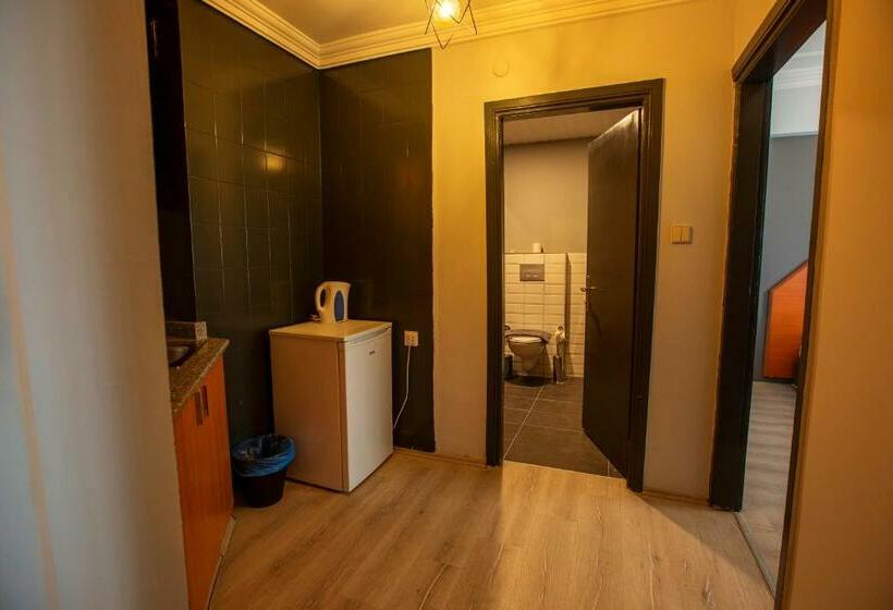 سوییت, Hma Hotel & Suites