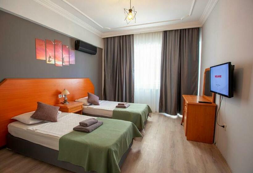 سوییت, Hma Hotel & Suites