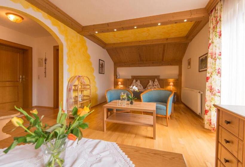 اتاق استاندارد, Pension Lackenbauer