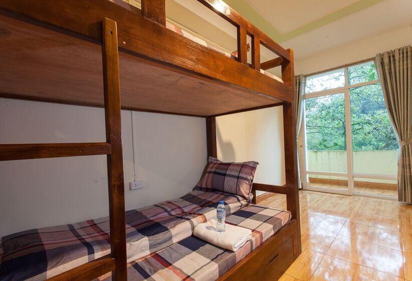 تختخواب در اتاق مشترک, Sapa Friendly Inn & Travel