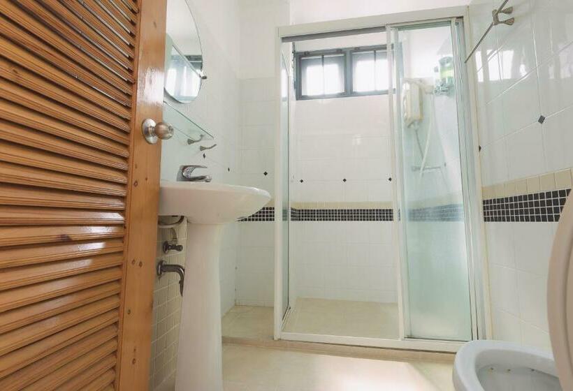 اتاق سوپریور خانوادگی, Baansu Hostel